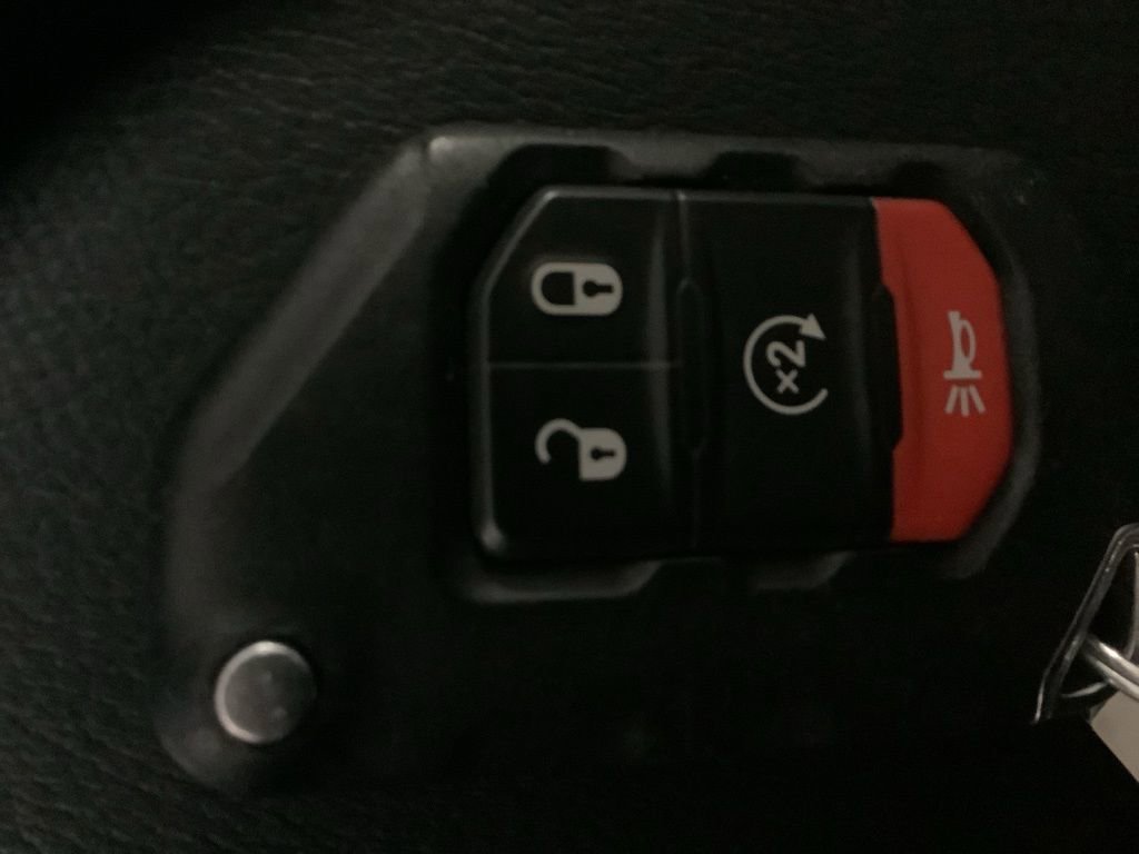 Used 2021 Jeep Wrangler Unlimited Sahara image 29