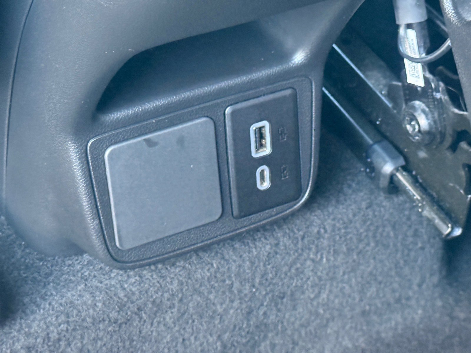Used 2020 Buick Encore GX Preferred w/ Cold Weather Comfort Package image 30