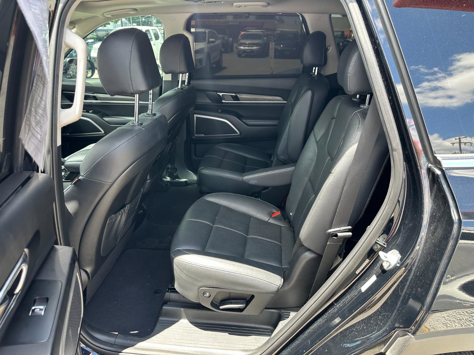 Used 2022 Kia Telluride EX w/ EX Premium Package image 27