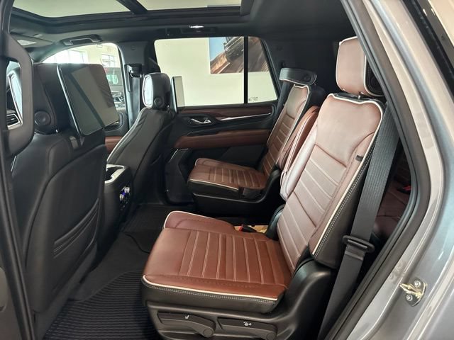 Used 2023 GMC Yukon Denali Ultimate AWD/4WD image 11