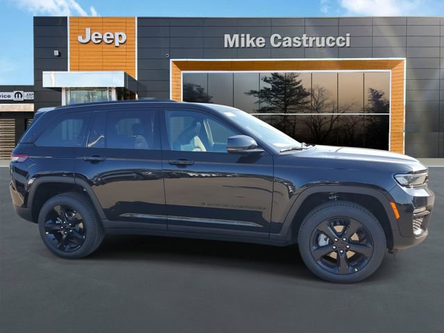 New 2025 Jeep Grand Cherokee Limited w/ Black Appearance Package image 3