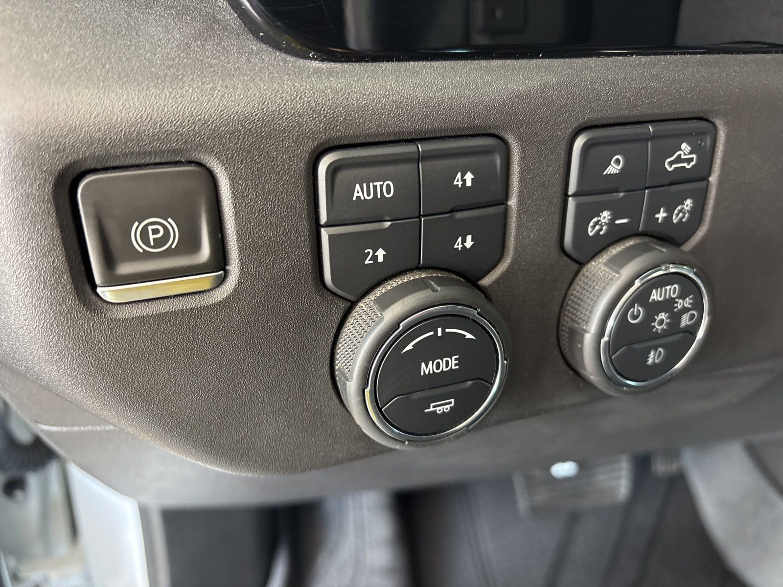 Used 2022 Chevrolet Silverado 1500 High Country w/ High Country Premium Package image 14