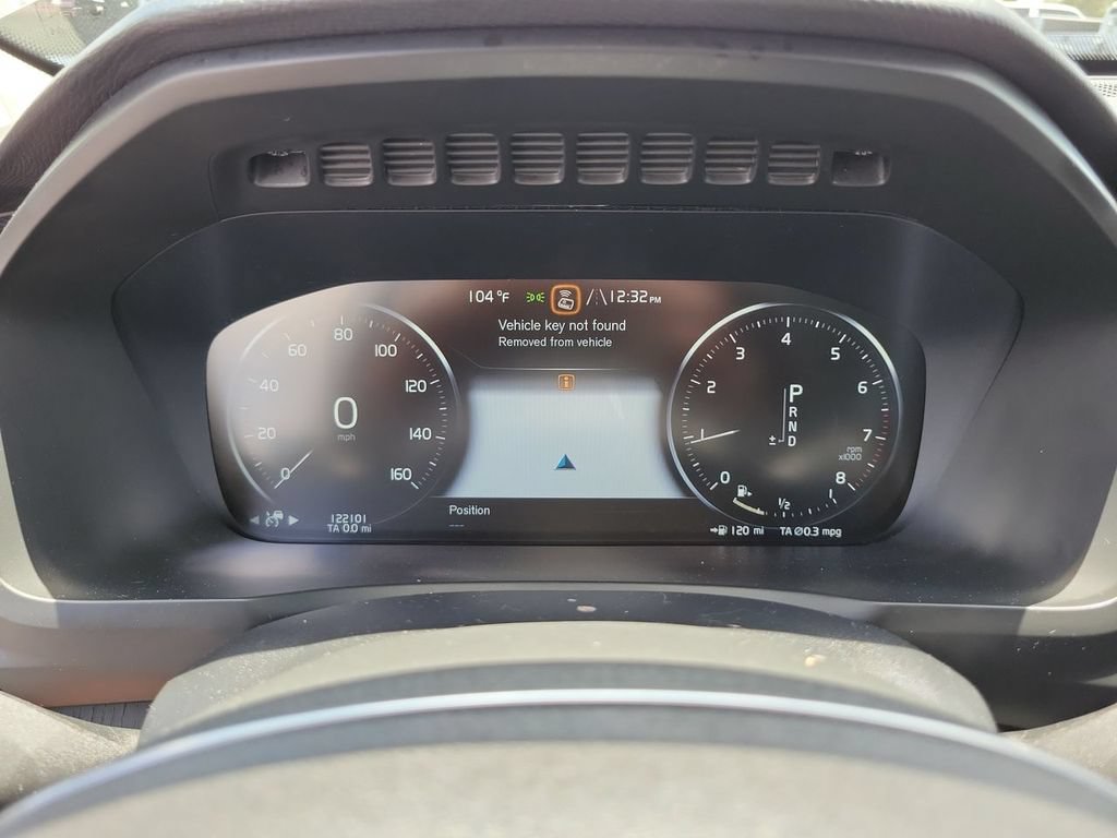 Used 2020 Volvo XC90 T6 Momentum AWD/4WD image 11