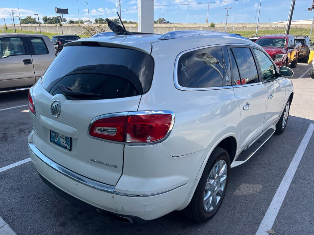 Used 2015 Buick Enclave Leather FWD image 3