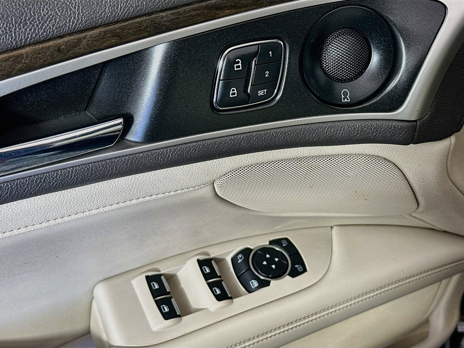 Used 2019 Lincoln MKZ Reserve w/ Reserve Plus Package FWD image 18