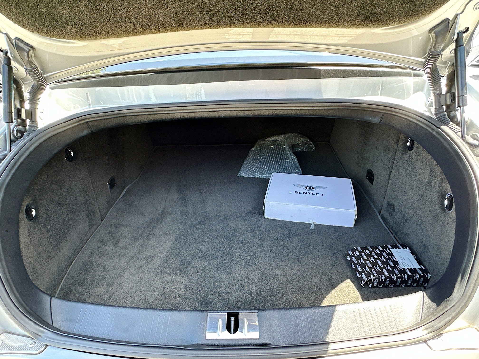 Used 2015 Bentley Continental GT image 25