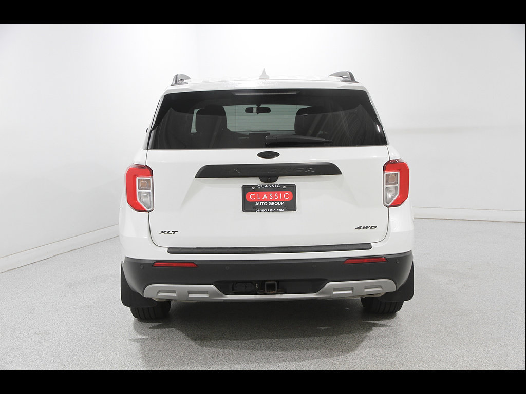 Used 2023 Ford Explorer XLT w/ Equipment Group 202A AWD/4WD image 22