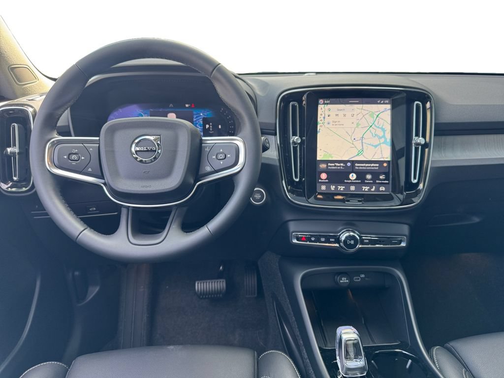 New 2026 Volvo XC40 B5 Plus w/ Protection Package Premier AWD/4WD image 28