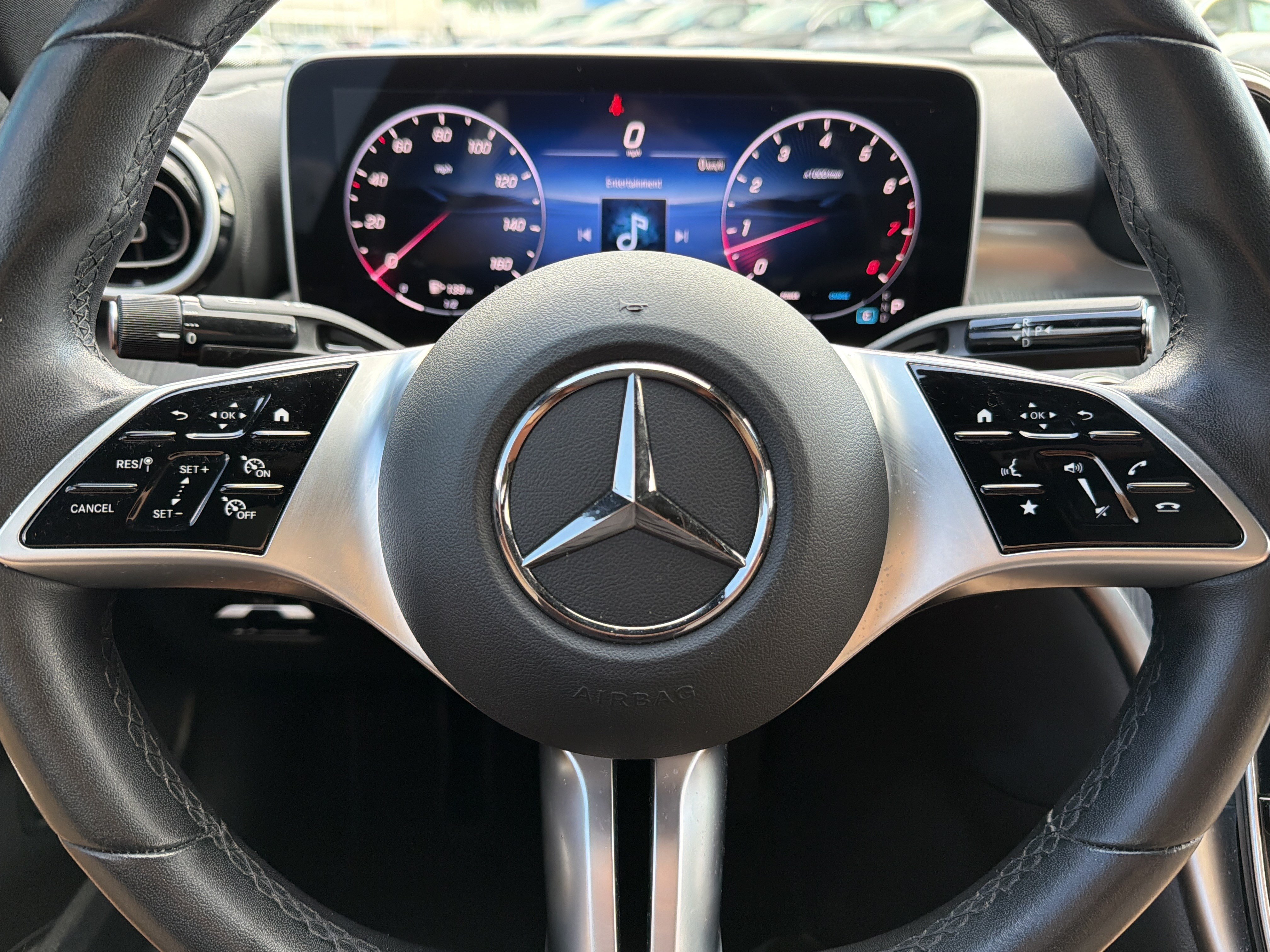 Used 2025 Mercedes-Benz C 300 Sedan image 9