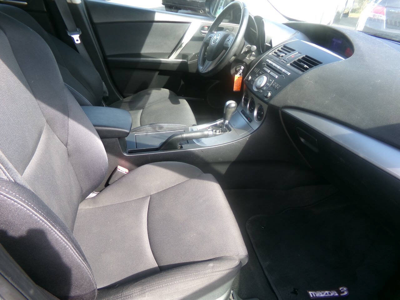 Used 2010 MAZDA MAZDA3 s Sport FWD image 12