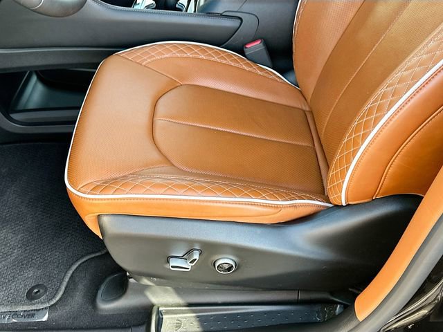 Used 2025 Chrysler Pacifica Pinnacle image 20