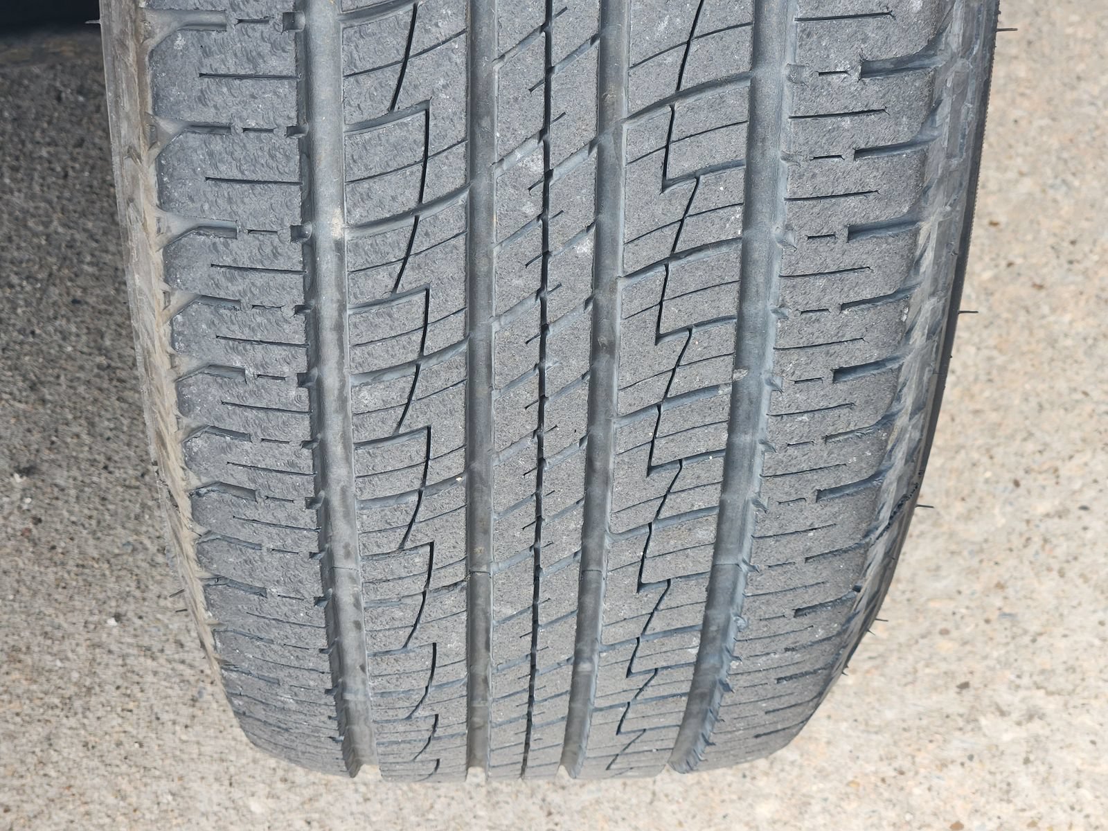 Used 2009 Buick Enclave CXL FWD image 12