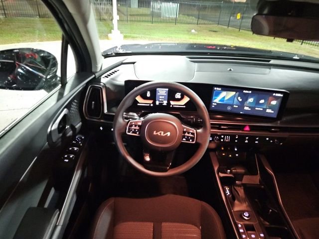 Used 2025 Kia Sorento LX image 41