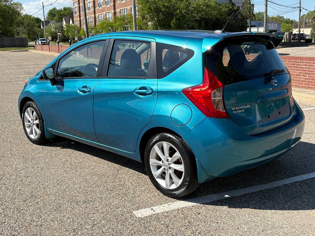 Used 2015 Nissan Versa Note SV image 4