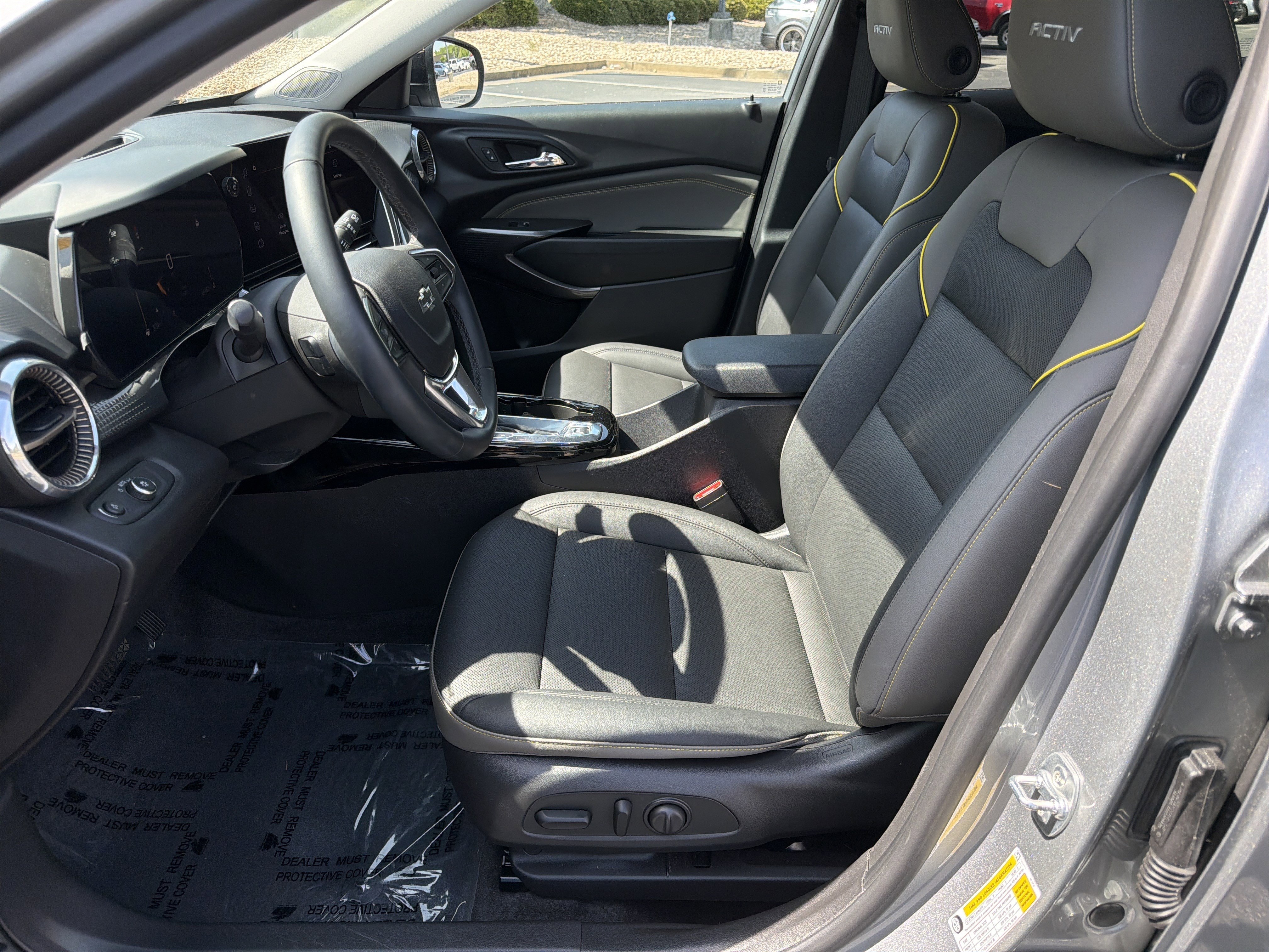 Used 2025 Chevrolet Trax ACTIV w/ Driver Confidence Package FWD image 9