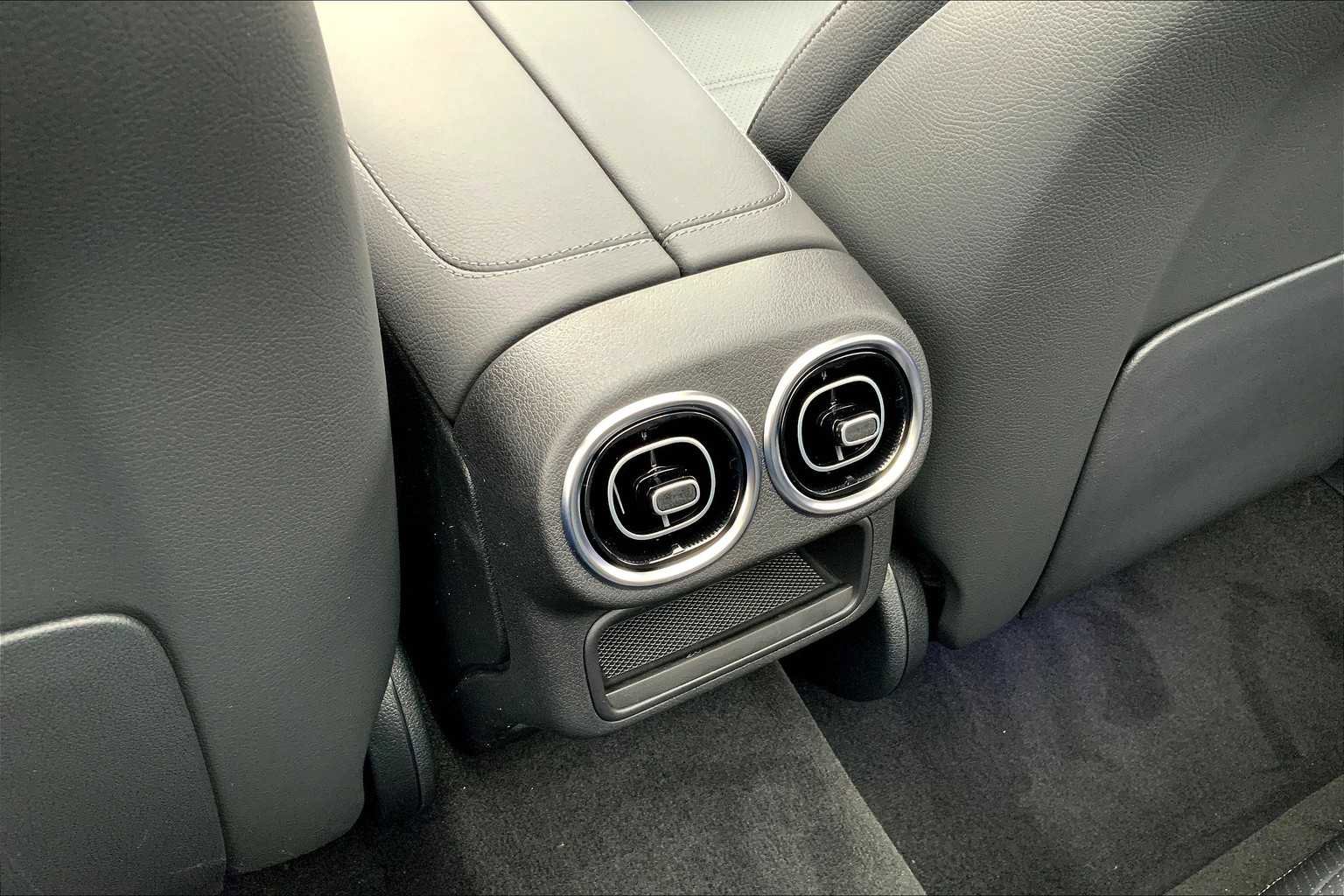 Certified 2025 Mercedes-Benz GLC 300 GLC 300 image 22