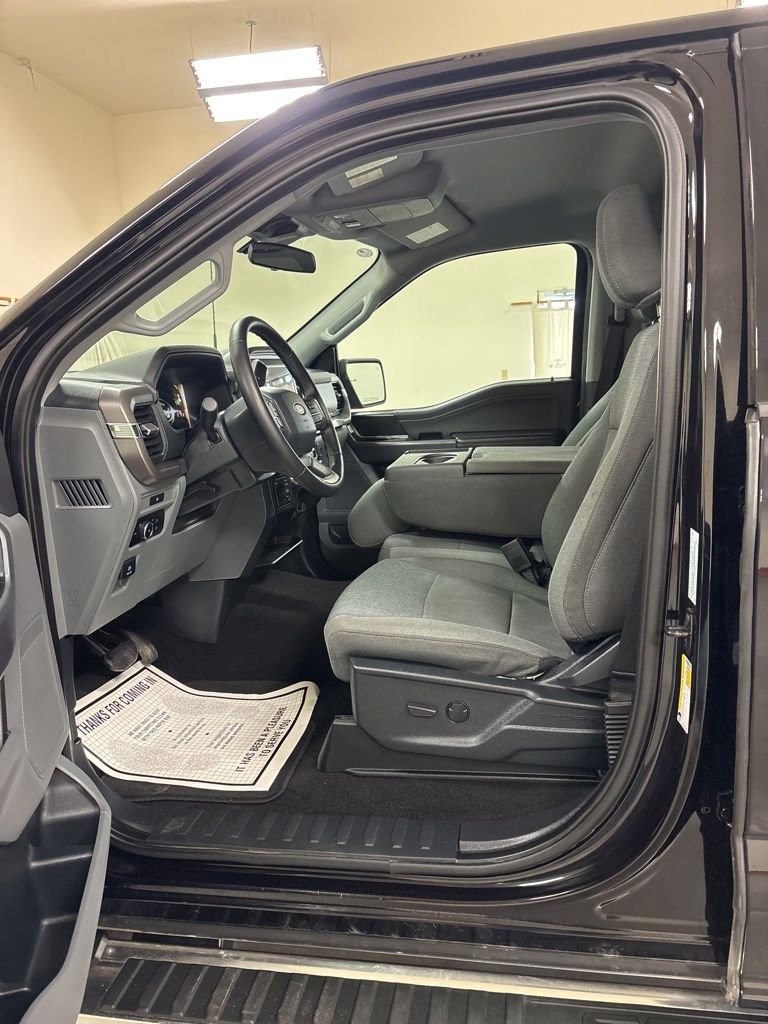 Used 2025 Ford F150 XLT w/ Equipment Group 301A Standard image 9