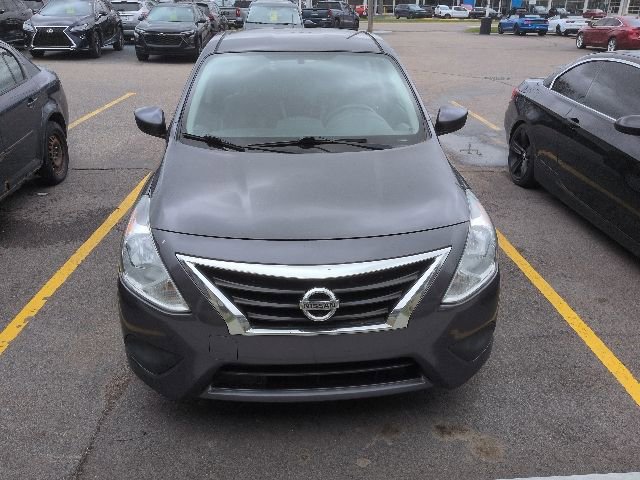 Used 2015 Nissan Versa SV FWD image 8