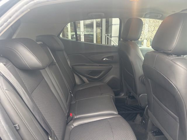 Used 2022 Buick Encore Preferred w/ Safety Package image 27