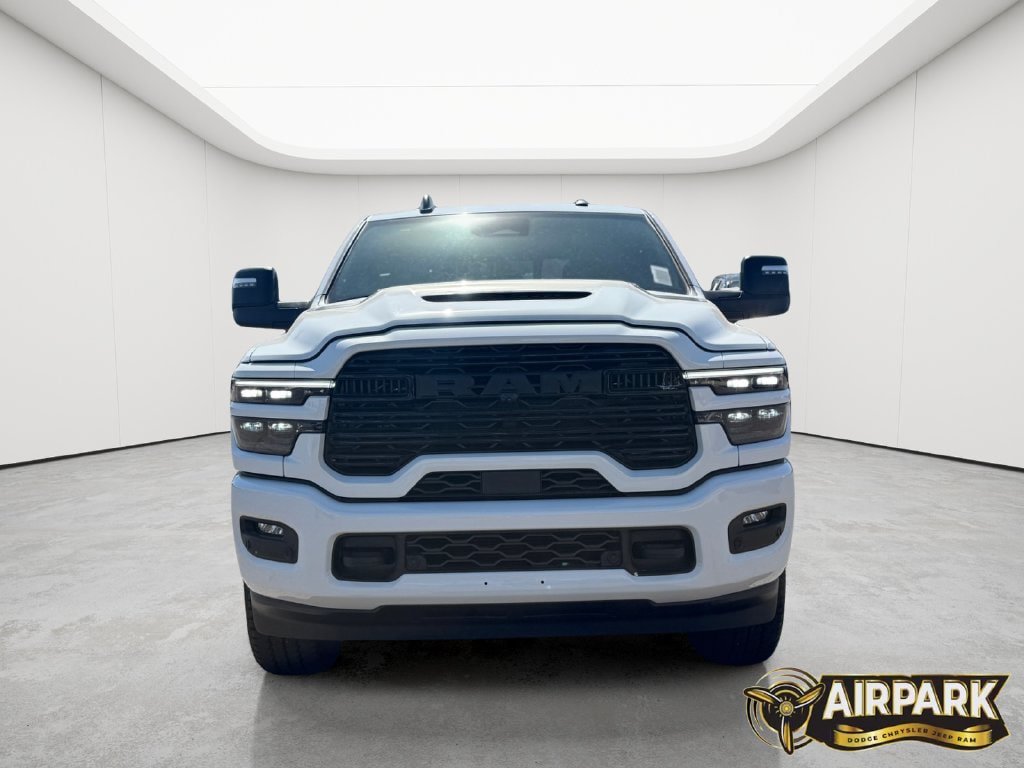 New 2026 RAM 2500 Laramie AWD/4WD image 9