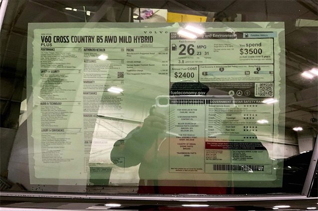 New 2026 Volvo V60 B5 Cross Country Plus w/ Climate Package image 15