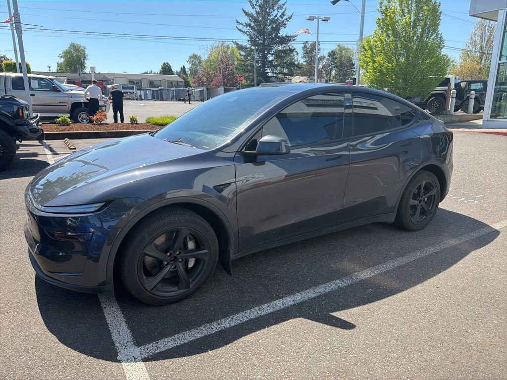 Used 2026 Tesla Model Y Long Range AWD/4WD image 3