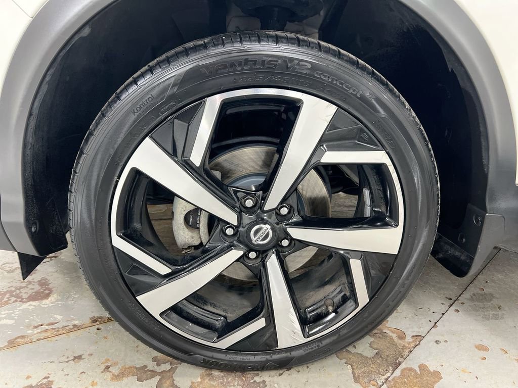 Used 2022 Nissan Rogue Sport SL w/ Premium Package image 28