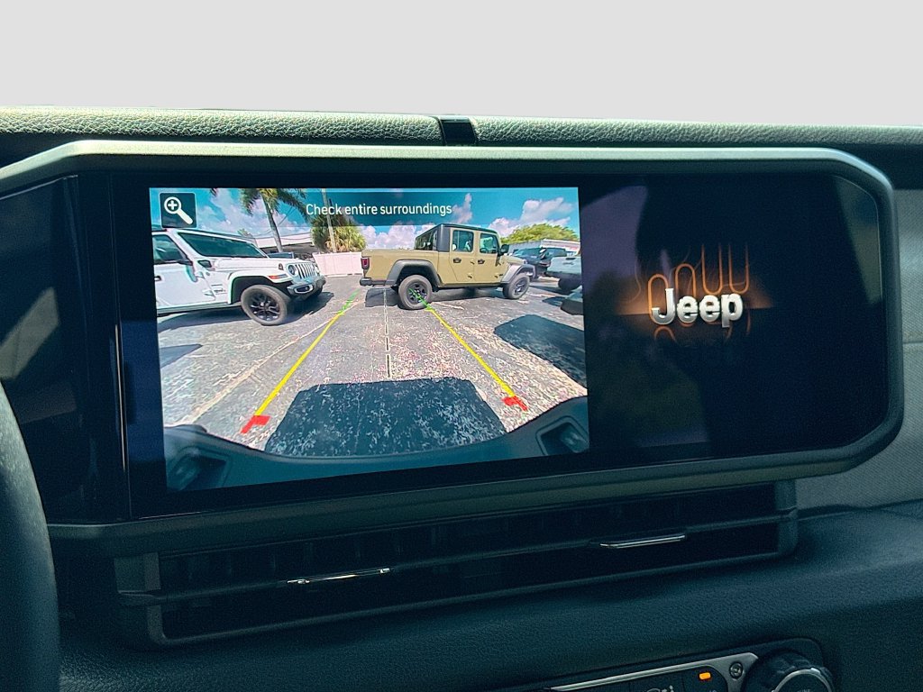 New 2025 Jeep Gladiator Sport AWD/4WD image 14