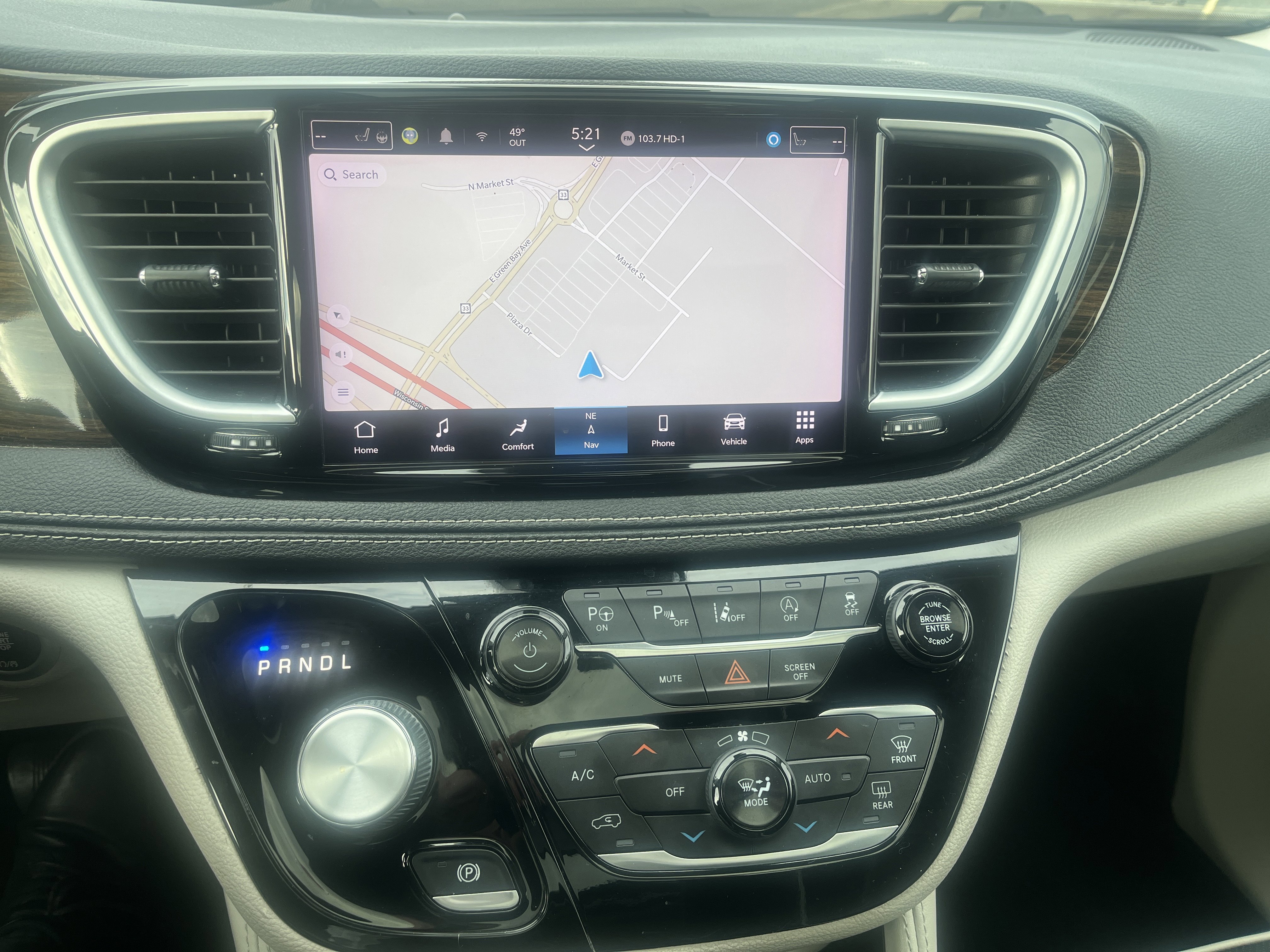 Used 2022 Chrysler Pacifica Limited FWD image 31