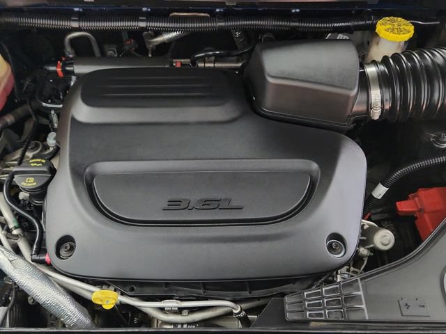 Used 2019 Chrysler Pacifica Touring-L FWD image 31