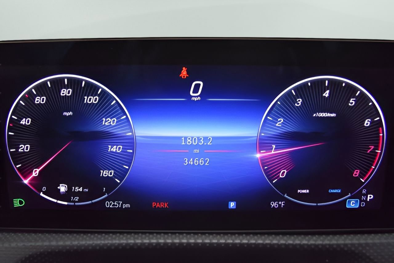 Used 2025 Mercedes-Benz CLA 250 4MATIC image 22
