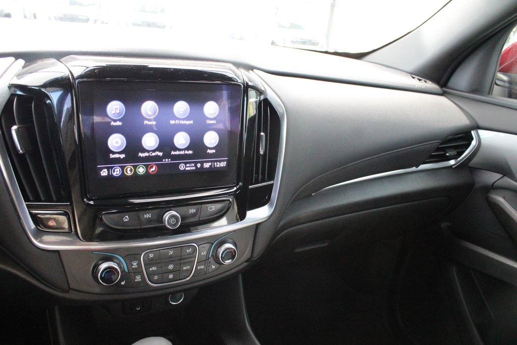 Used 2022 Chevrolet Traverse LT w/ LPO, Floor Liner Package image 40