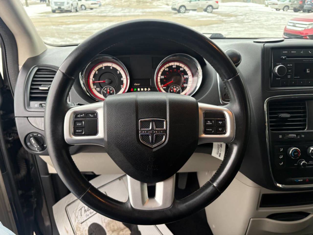Used 2016 Dodge Grand Caravan SE w/ Quick Order Package 29E SE image 12