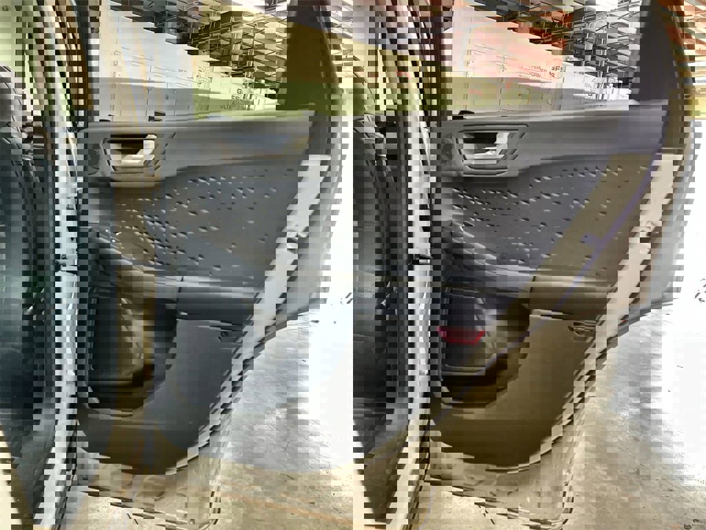 Used 2020 Ford Escape Titanium w/ Titanium Premium Package 2.0 image 24