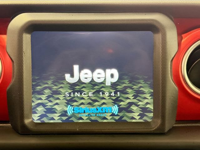 Used 2022 Jeep Gladiator Rubicon w/ LED Lighting Group image 14