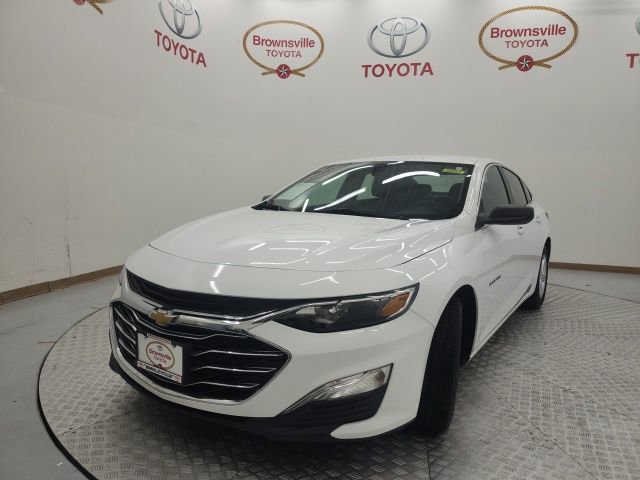 Used 2021 Chevrolet Malibu LS FWD image 2