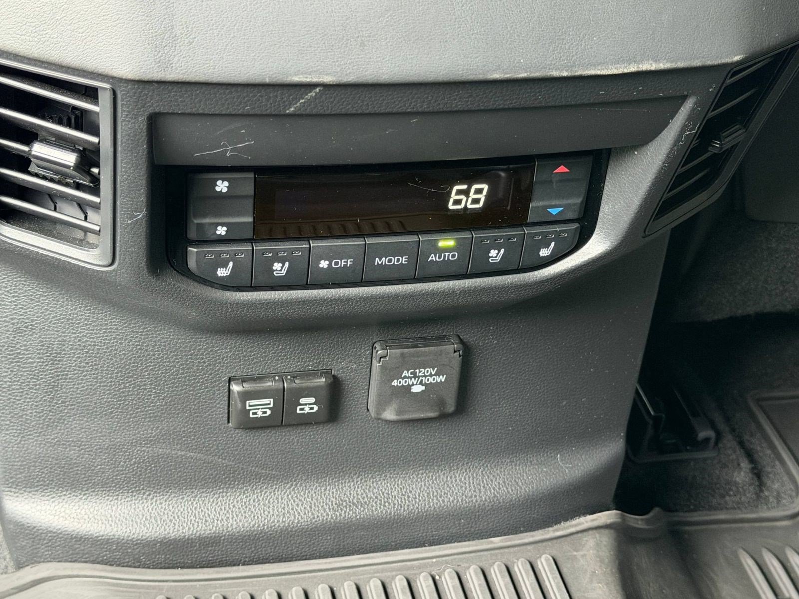 Used 2024 Toyota Sequoia Platinum AWD/4WD image 35