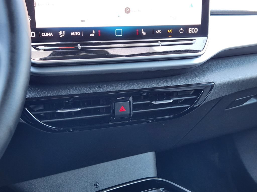 Certified 2024 Volkswagen ID.4 Pro AWD/4WD image 17