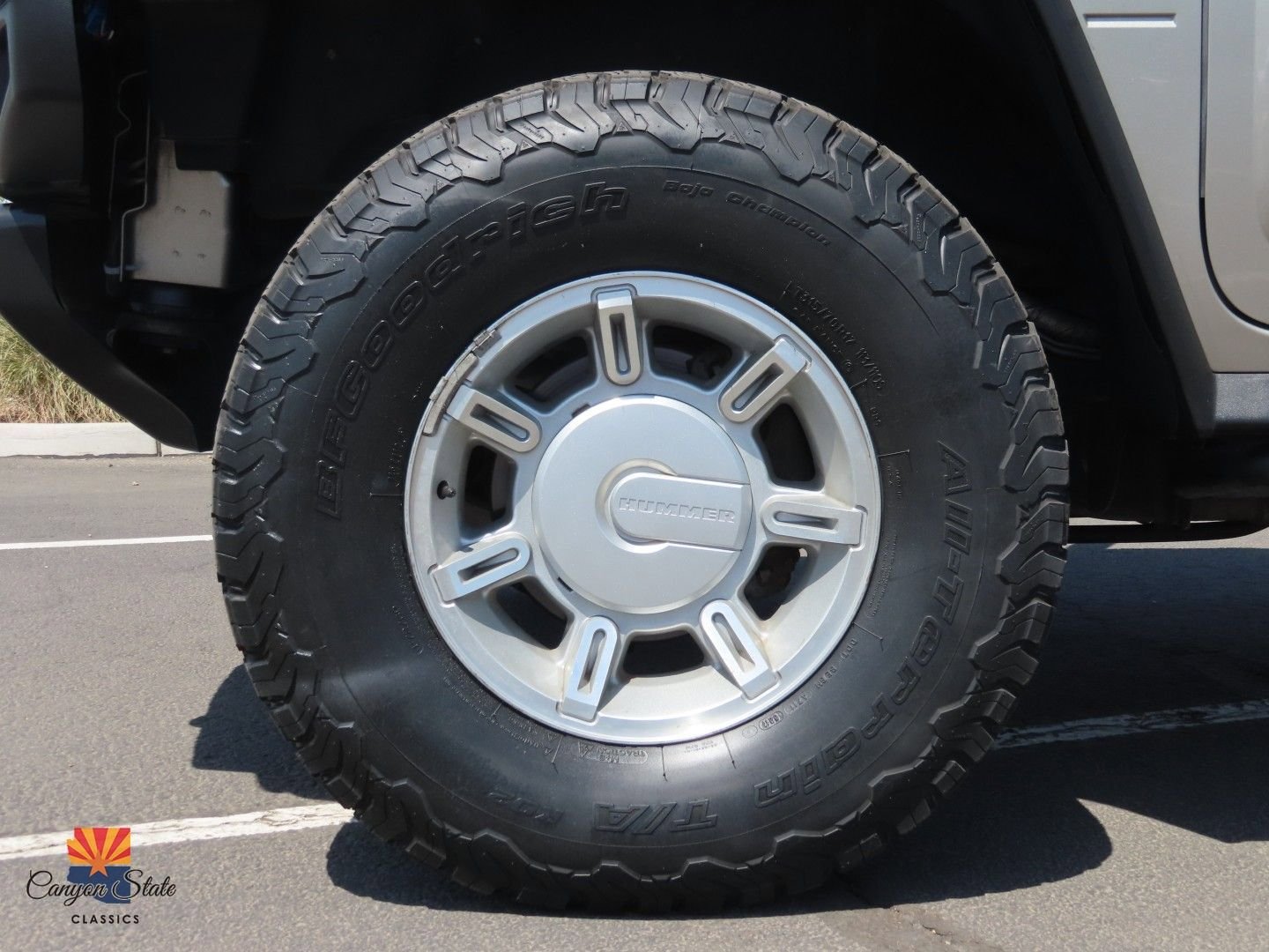 Used 2003 HUMMER H2 w/ Preferred Equipment Group image 15