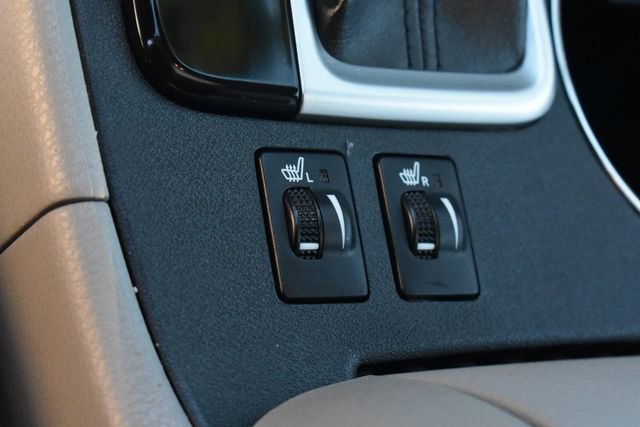 Used 2019 Toyota Highlander XLE image 25