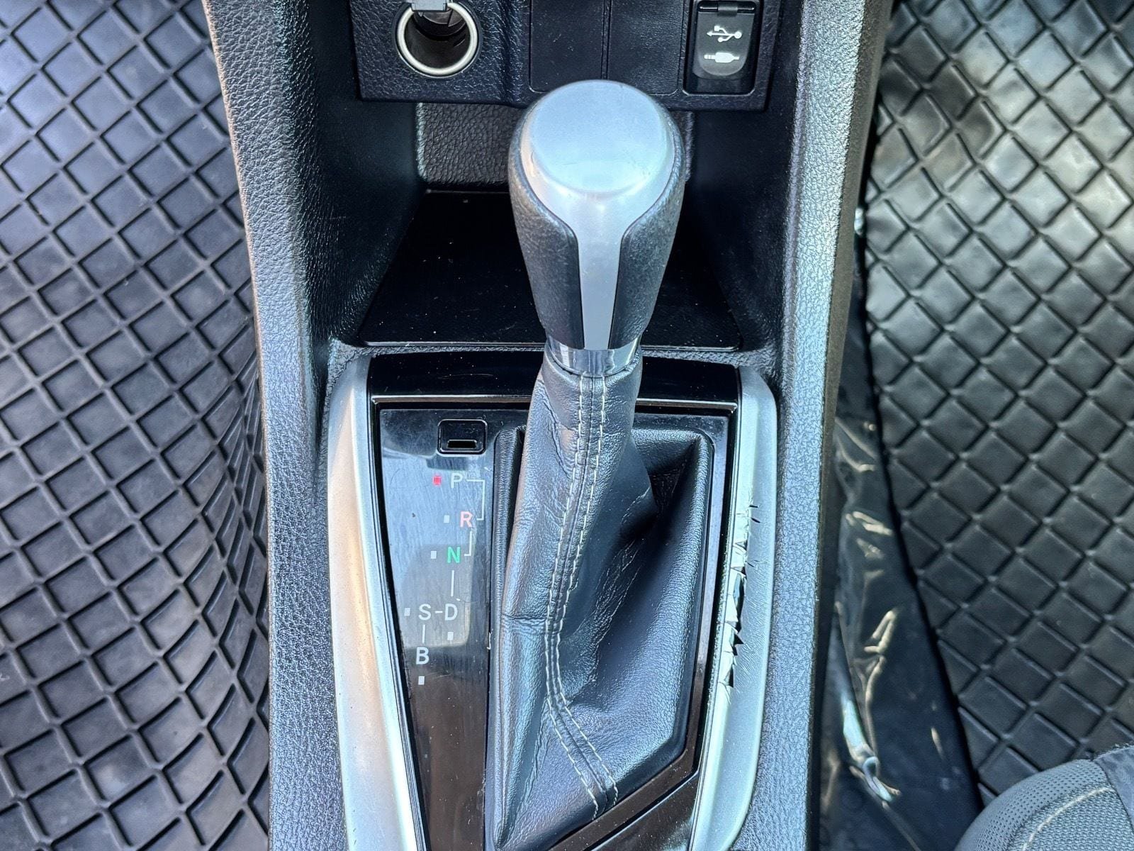 Used 2019 Toyota Corolla LE FWD image 26