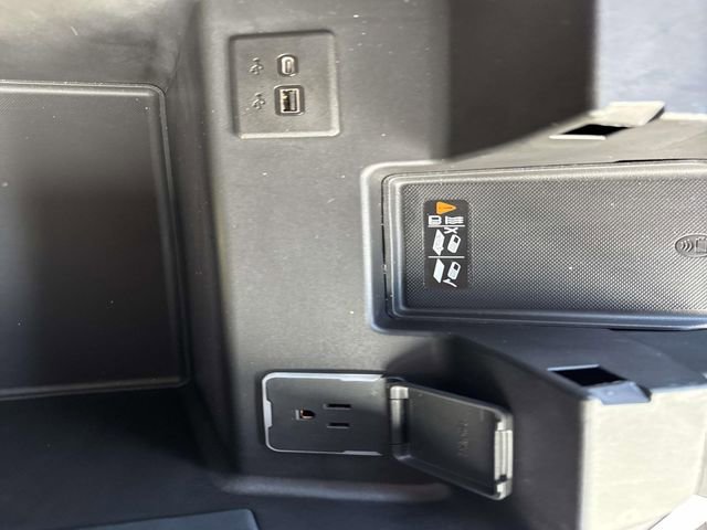 Used 2022 Chevrolet Silverado 1500 RST w/ Redline Edition image 19