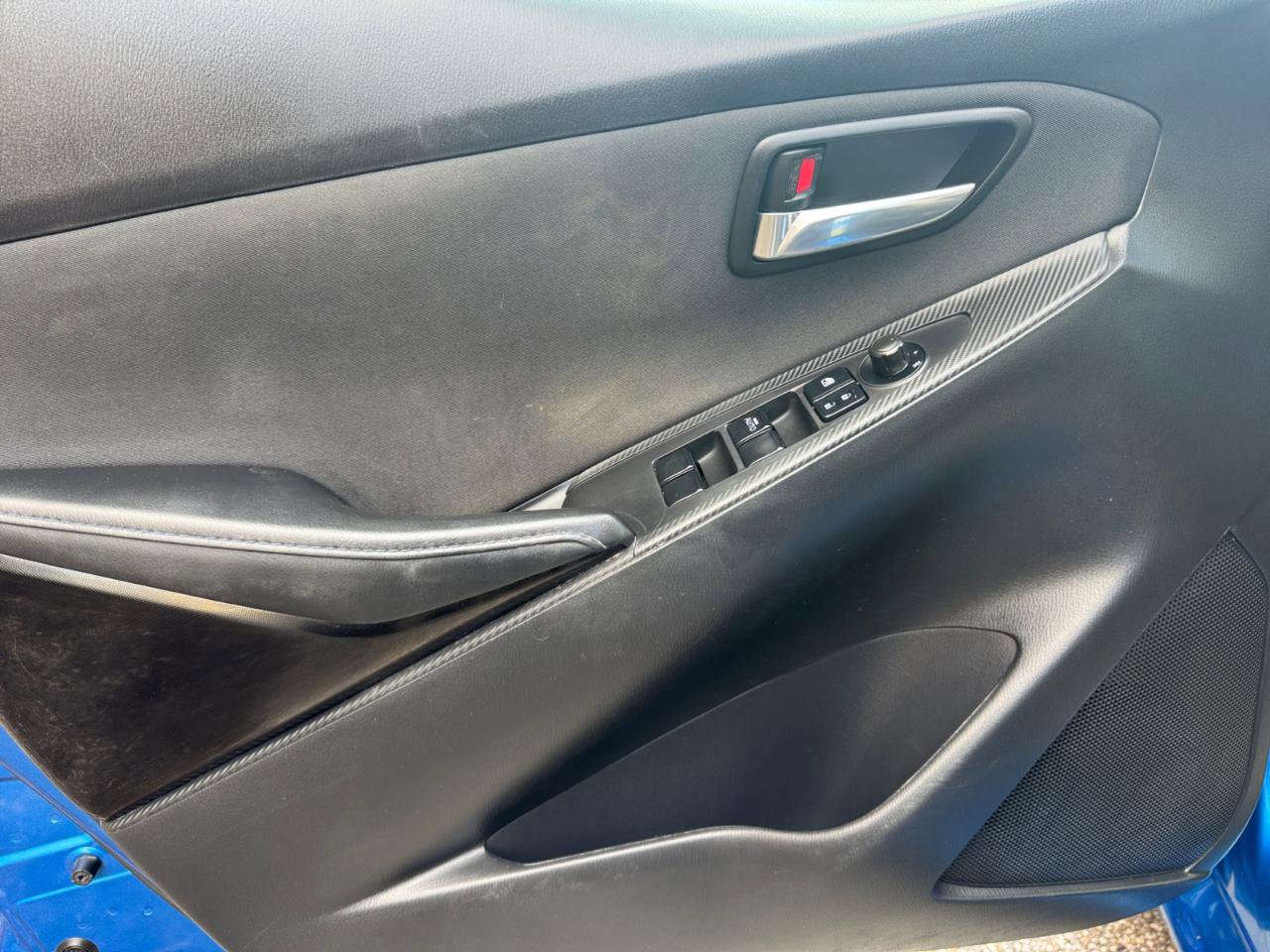 Used 2017 Toyota Yaris iA image 21