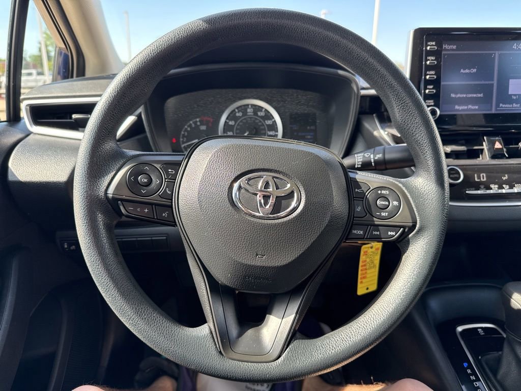 Used 2020 Toyota Corolla LE FWD image 11