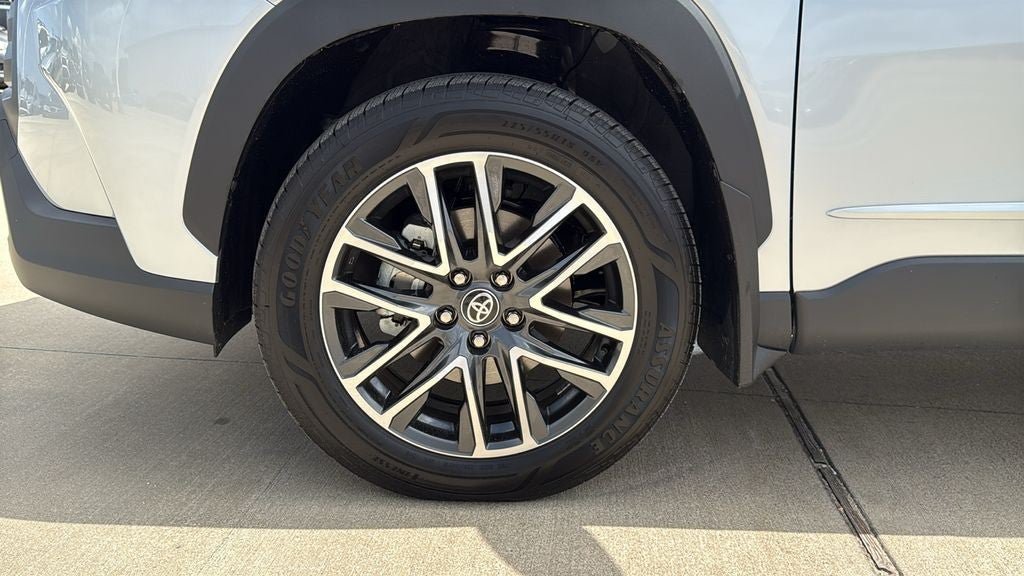 New 2026 Toyota Corolla Cross XLE w/ Convenience Package FWD image 30