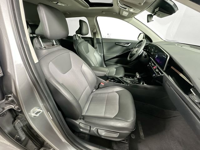 Used 2023 Kia Niro EX Touring image 26