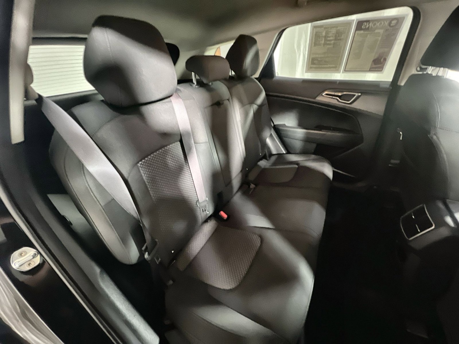 Used 2023 Kia Sportage LX image 26