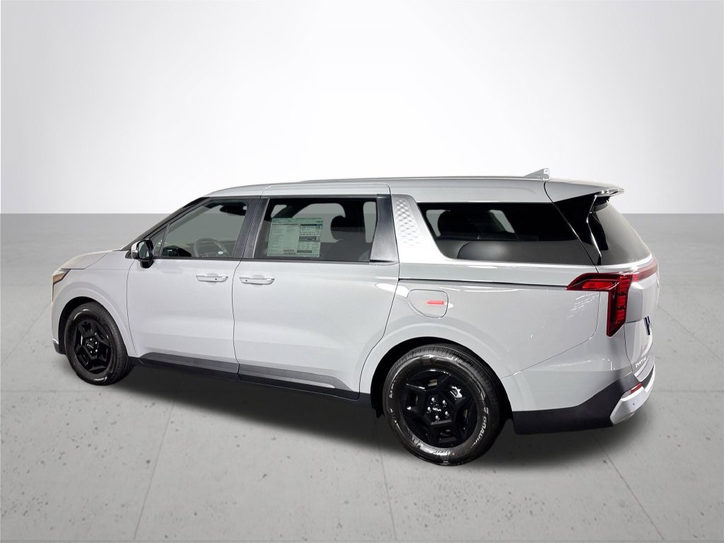 New 2027 Kia Carnival FWD image 8