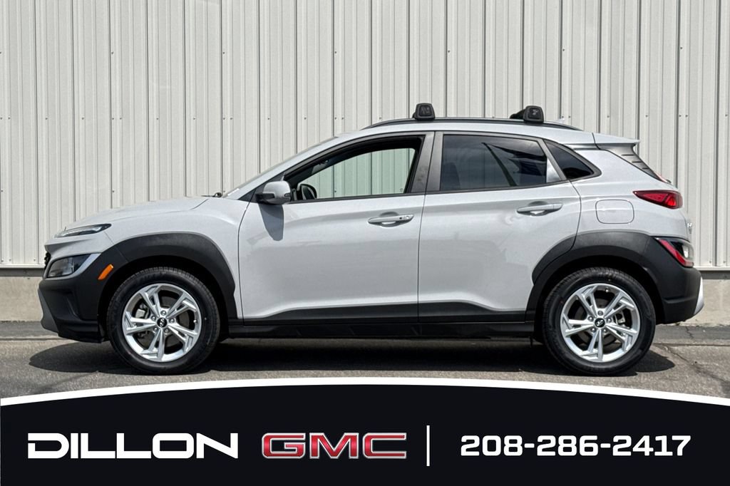 Used 2022 Hyundai Kona SEL w/ Cargo Package AWD/4WD image 7