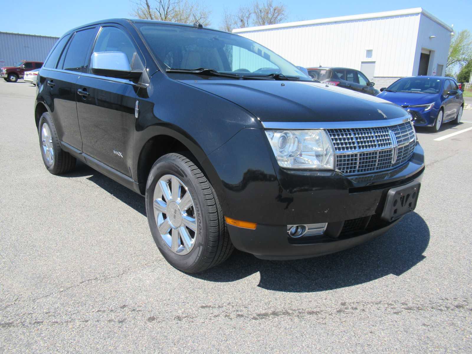 Used 2008 Lincoln MKX AWD image 3